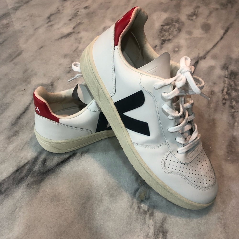 VEJA V-10 Esplar Leather Sneaker Extra White/Blue/Red size 10